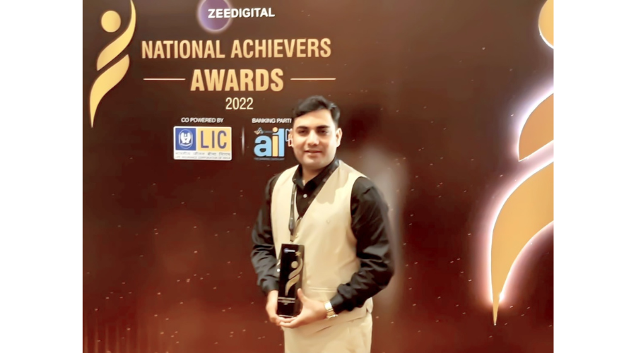 Climate Tech startup YES WORLD Founder  – Sandeep Choudhary receives ZEE NATIONAL ACHIEVER’S AWARD 2022 for his contribution toward Save Earth