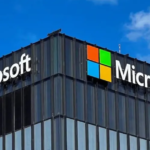 Microsoft plans mobile-game store, vying with Apple, Google